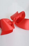 red classic bow